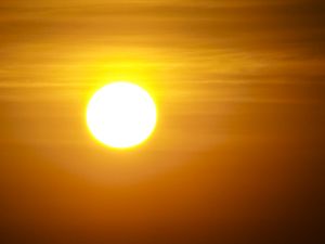 1089709_sun_in_smog
